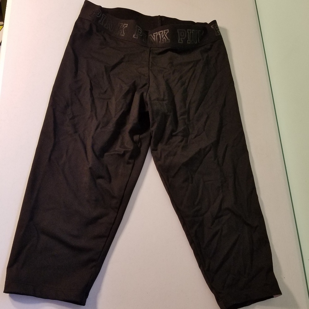 Pink Ultimate crop leggings m